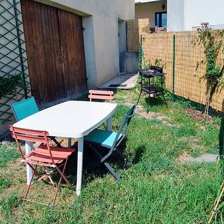 Maison 4 Pers Avec Jardin Au Pied Des Montagnes Ria Bagian luar foto