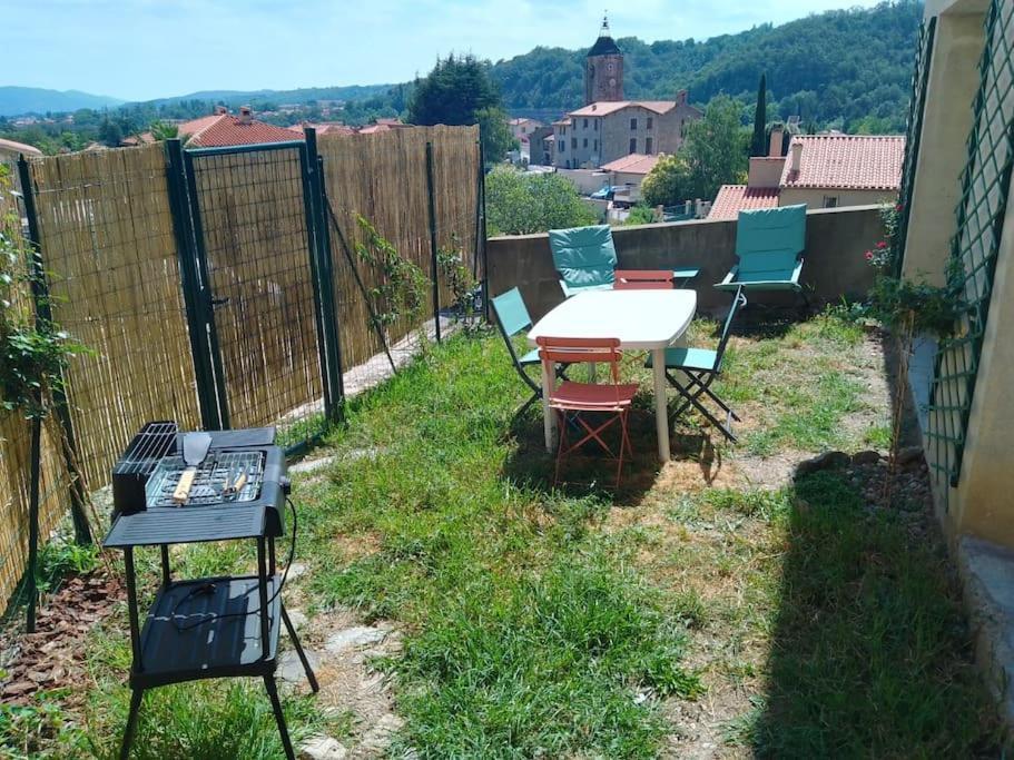 Maison 4 Pers Avec Jardin Au Pied Des Montagnes Ria Bagian luar foto